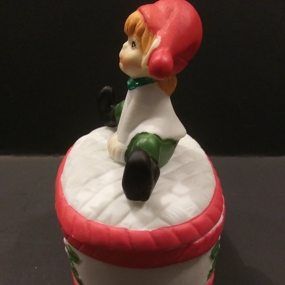Elf on a trinket box too cute - Picture 6 of 15